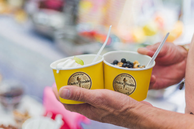 Eisbecher mit Logo