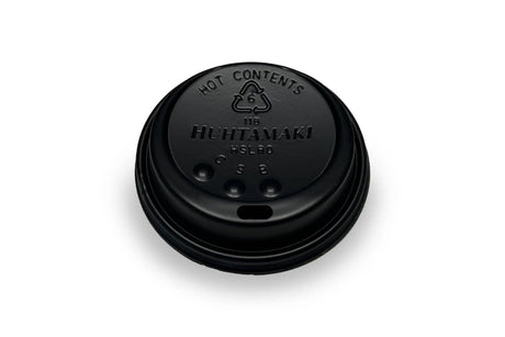 Schwarzer Deckel für Kaffeebecher, passend für 300ml und 400ml, mit Trinköffnung und Recycling-Symbol, aus Kunststoff.